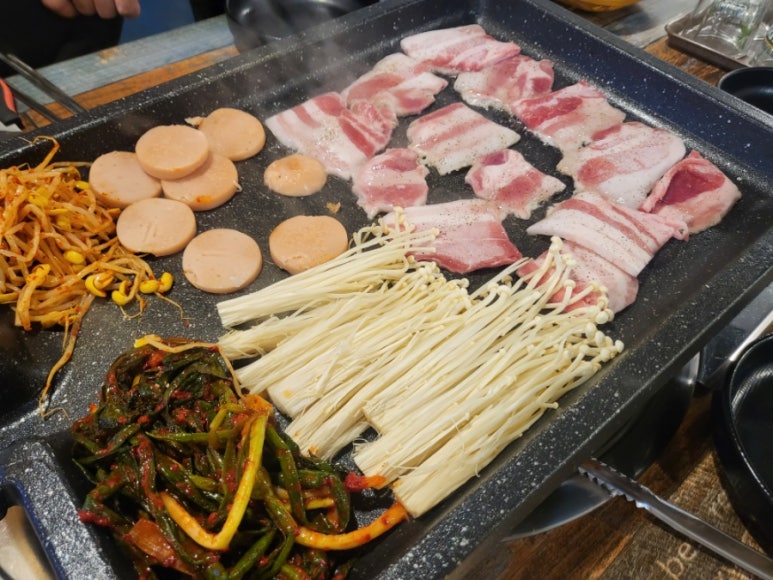황금대패삽겹살 이미지