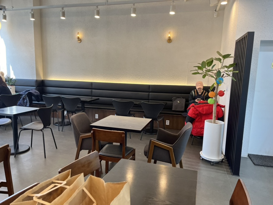 피트 앤 브레드 양재점 이미지