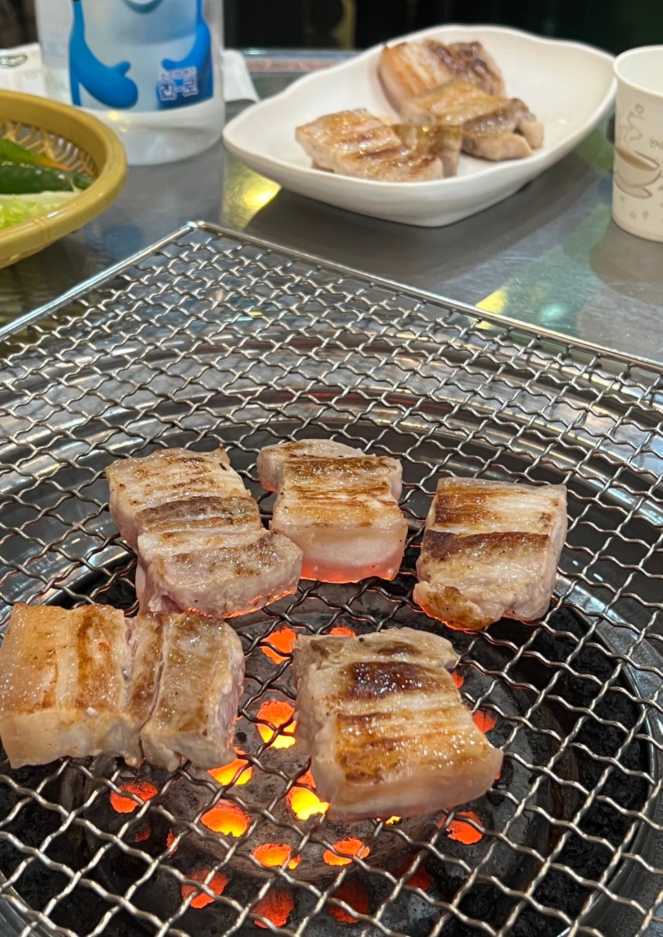 상무꽃돼지 이미지