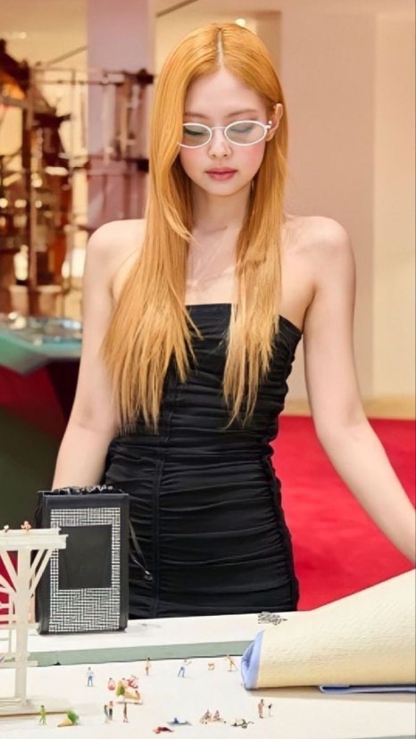 살롱드제니 이미지