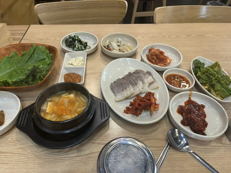 군자보쌈찌개 이미지