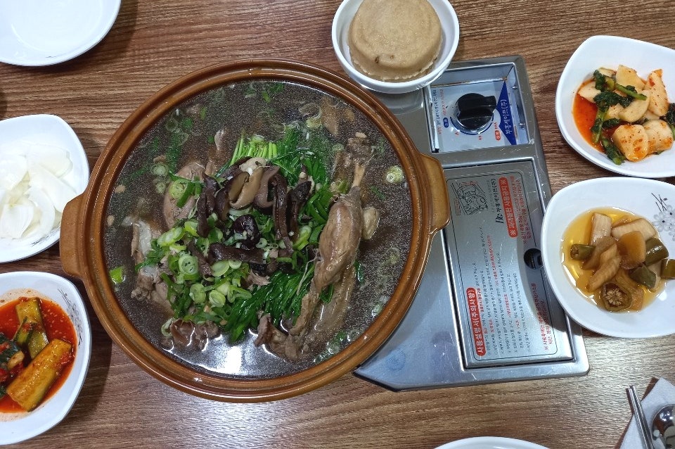 삼백년누룽지백숙 이미지