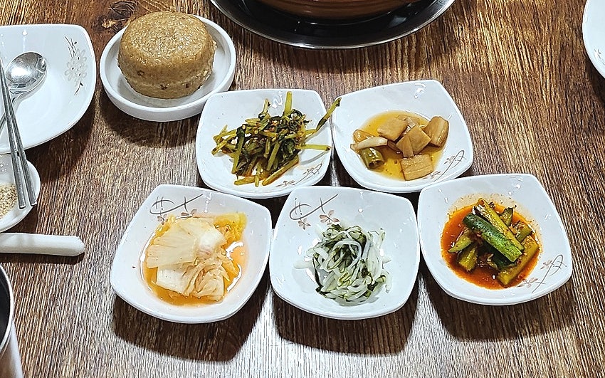 삼백년누룽지백숙 이미지