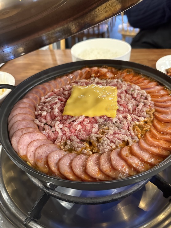 돌부대찌개 이미지