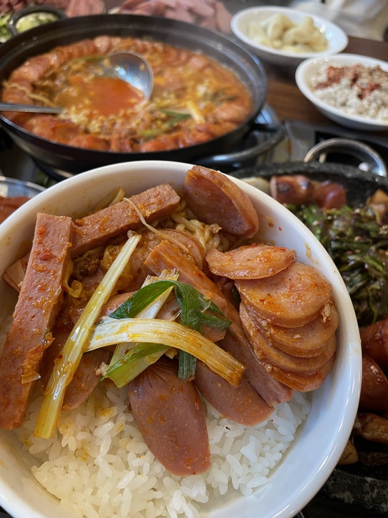 돌부대찌개 이미지