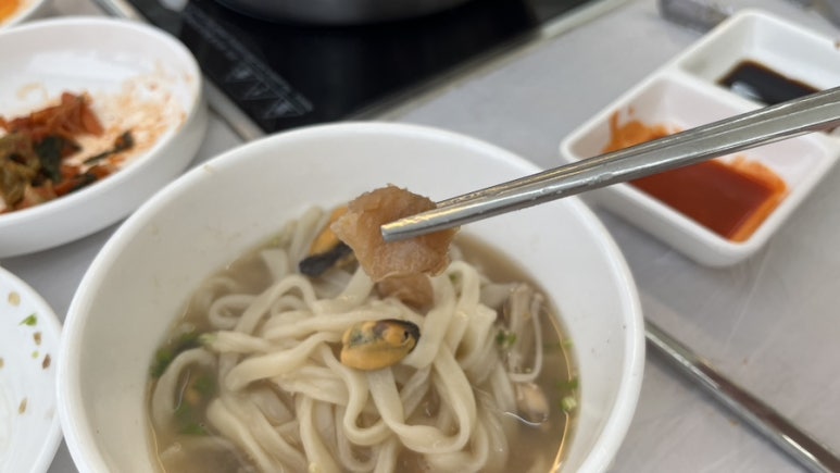 후룩손칼국수 이미지