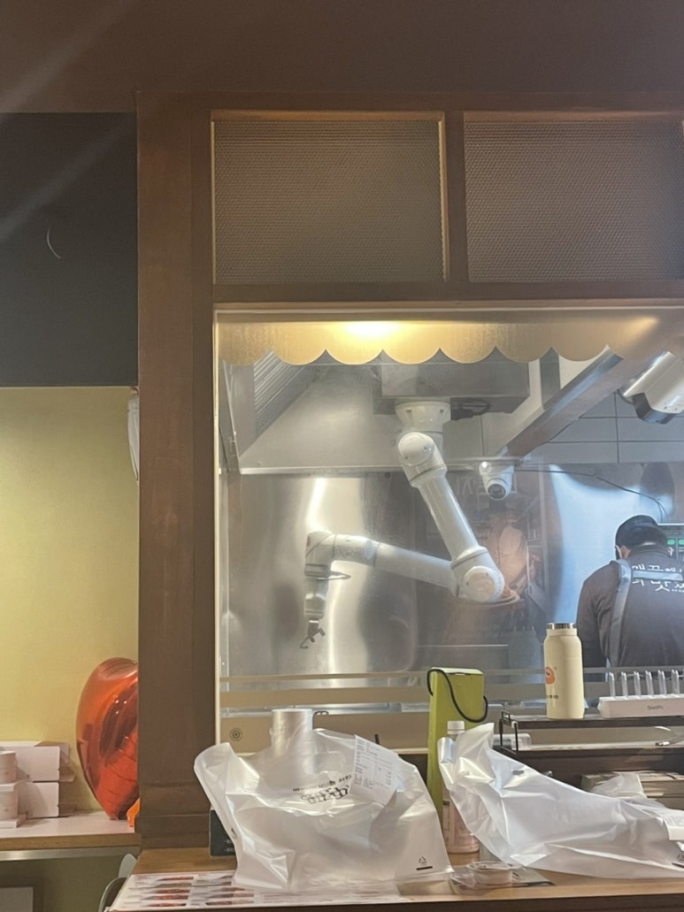 바른치킨송파잠실로봇점 이미지