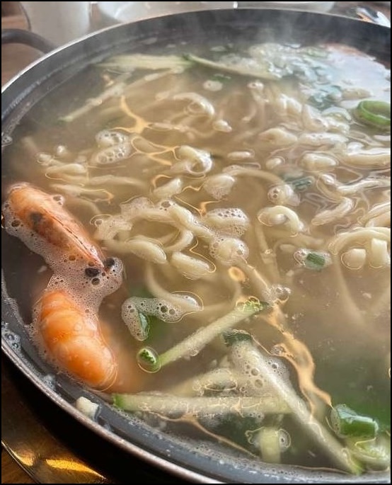 백합칼국수 이미지