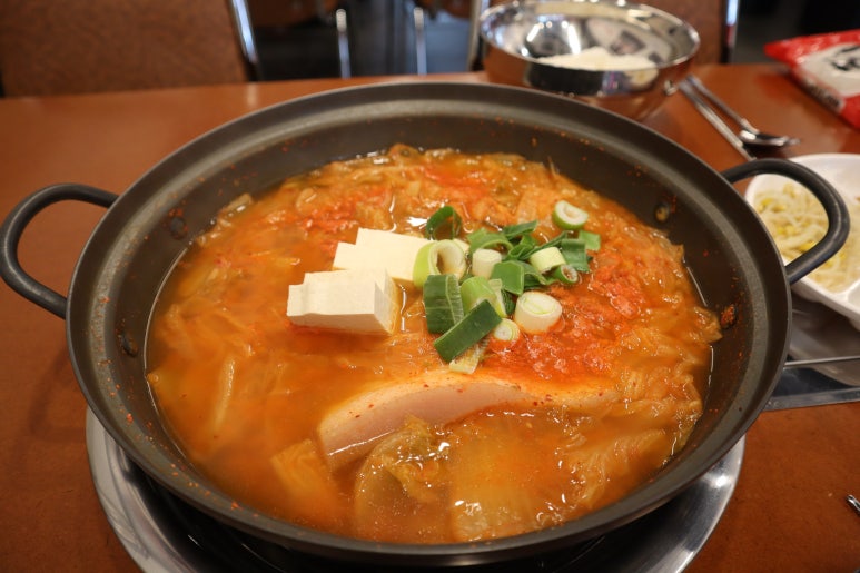 백채김치찌개 처인구청점 이미지