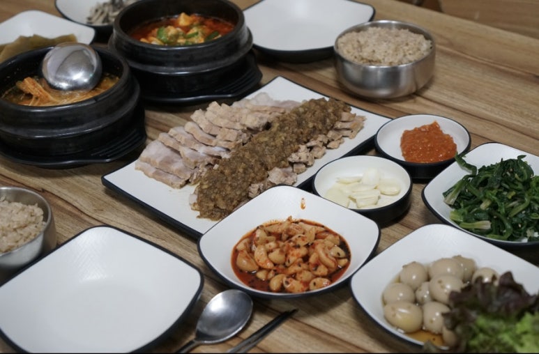 단양흑마늘쌈밥 이미지