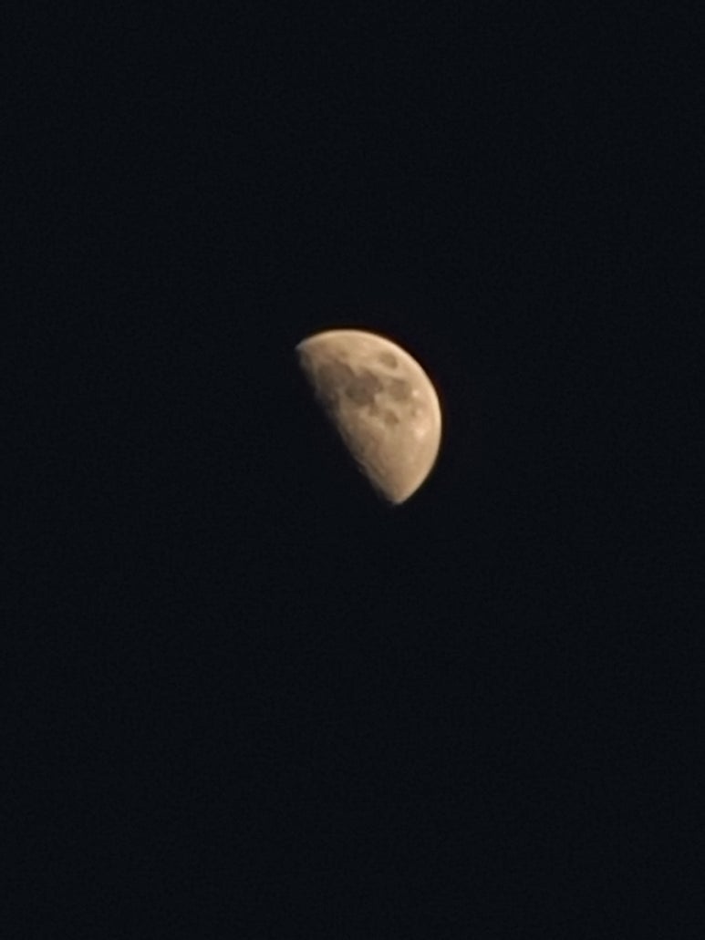 반달 이미지