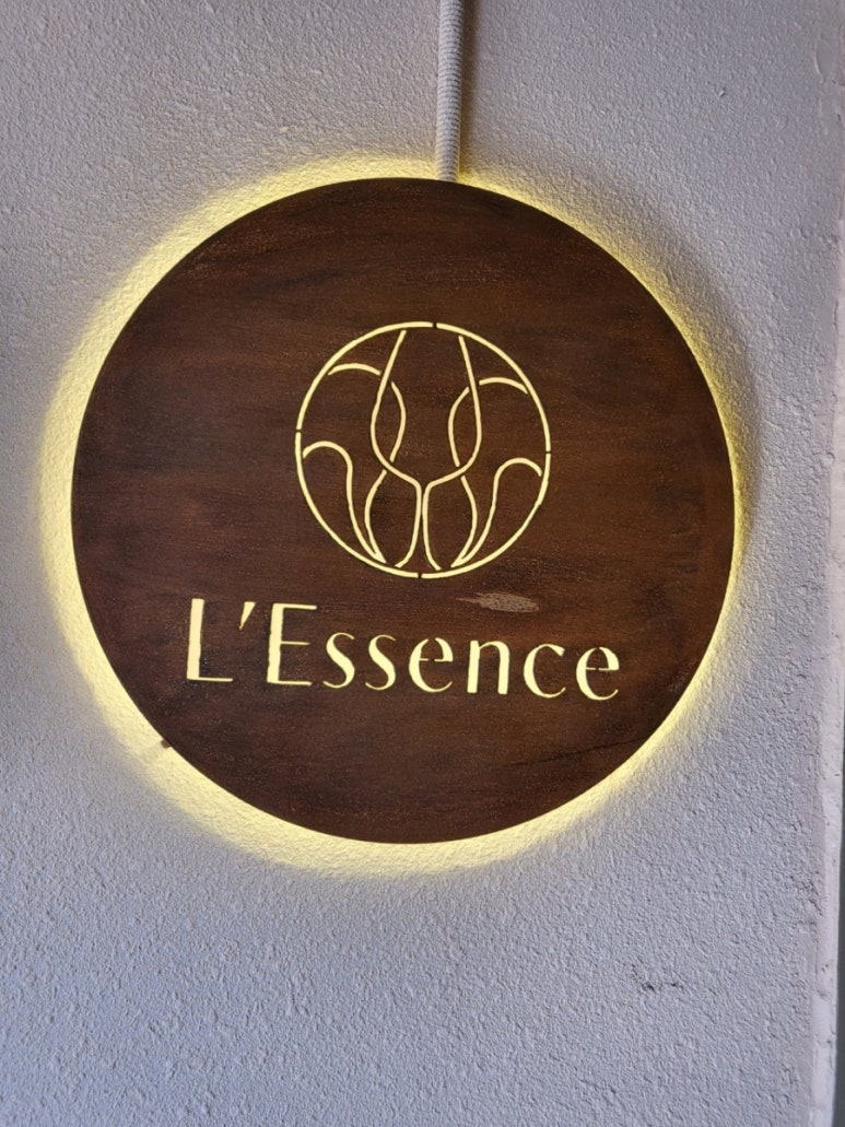 레썽스(L'Essence) 이미지