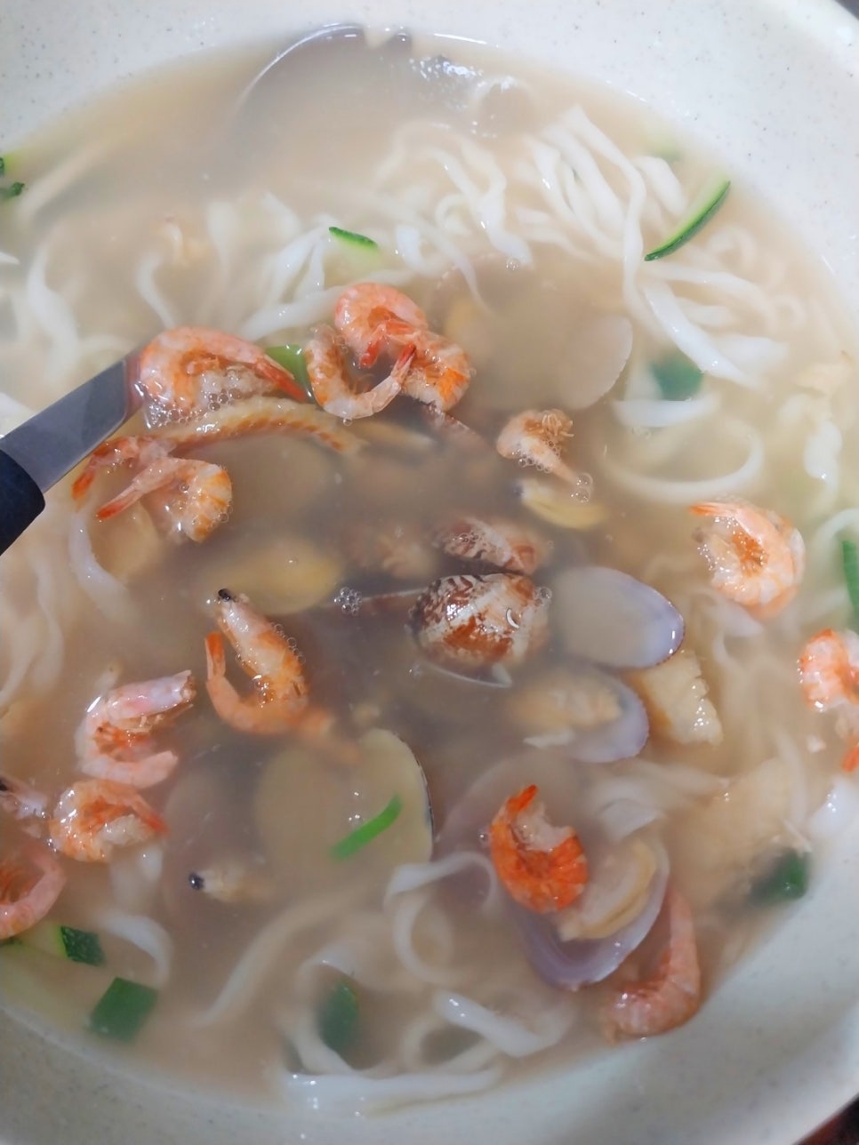 통통칼국수 이미지