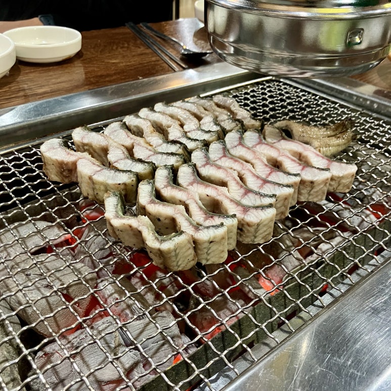 서오릉풍천민물장어 이미지