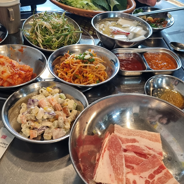 삼거리고깃집 이미지