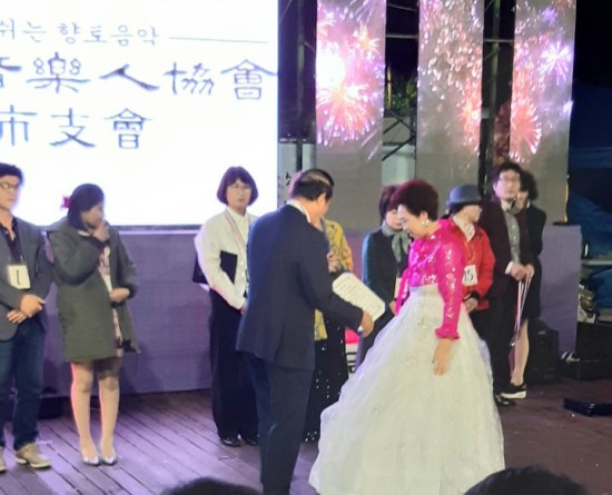 윤*덕 이미지