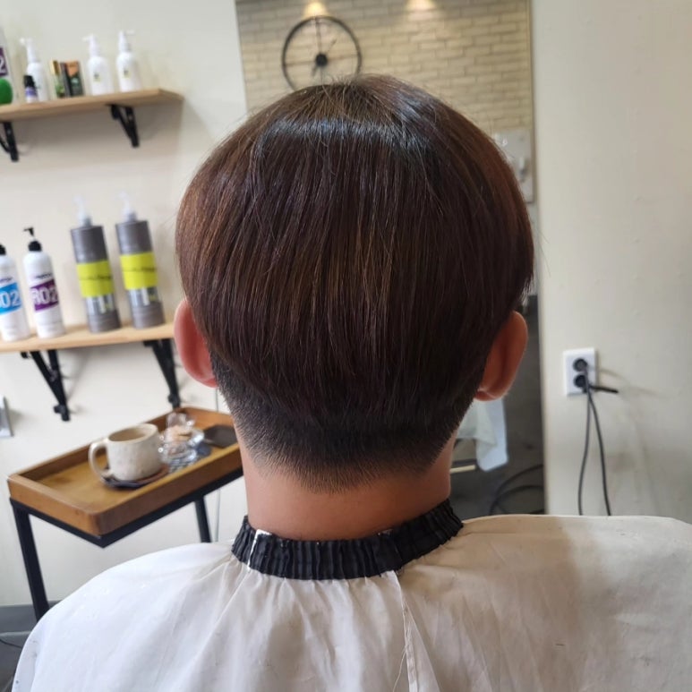 지예스샬롱 이미지