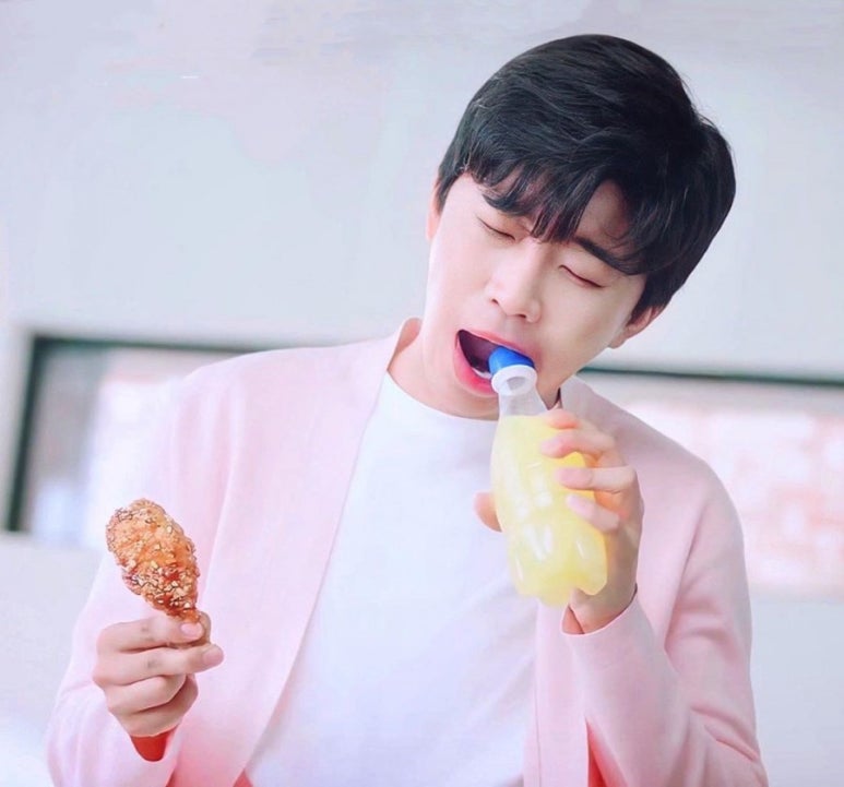 티바두마리치킨 이미지