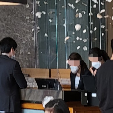 메이크어모멘트 이미지