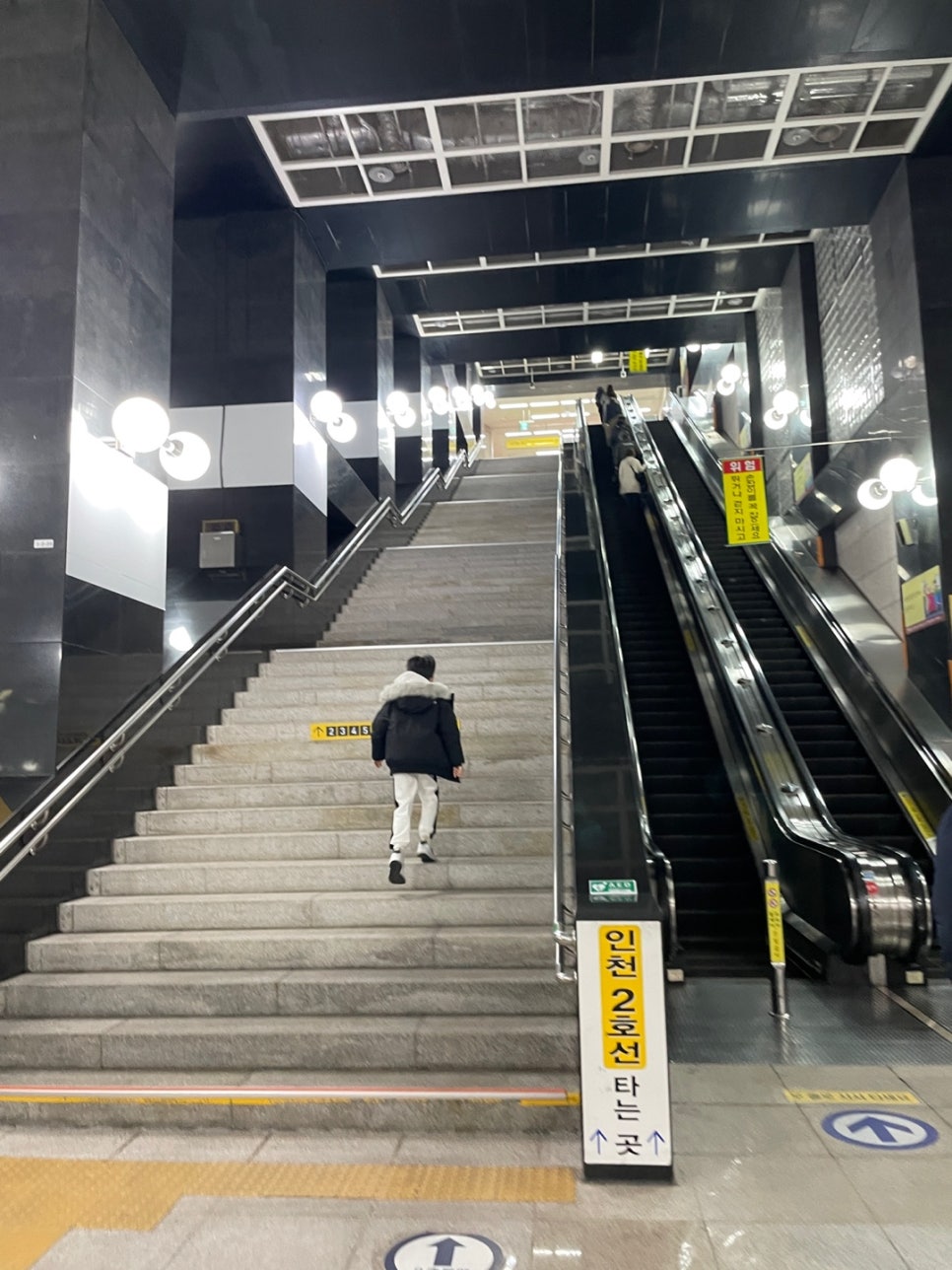 인천구월동셀프사진관나의흑백관셀프스튜디오 이미지
