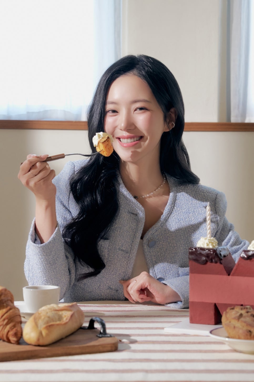 룩북월드 이미지