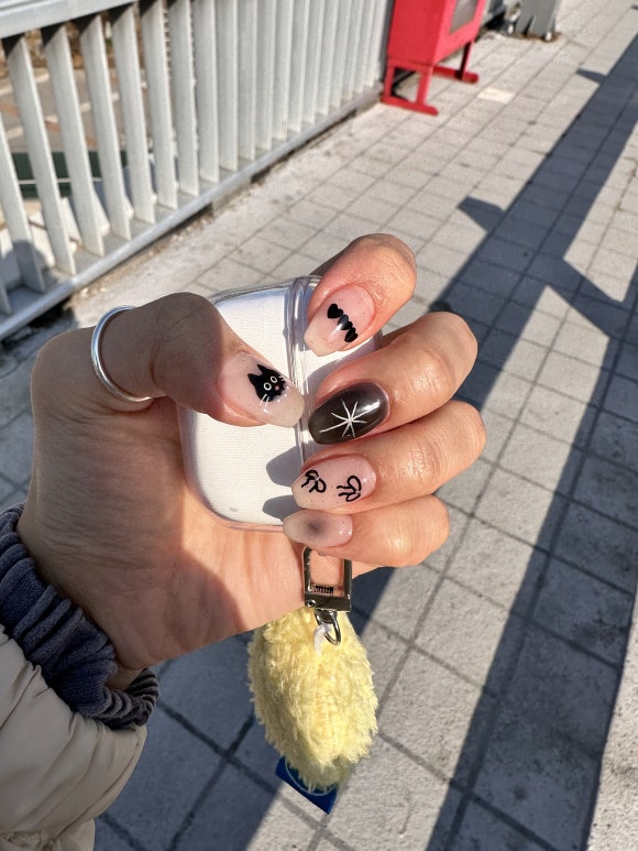 아꼼네일 이미지