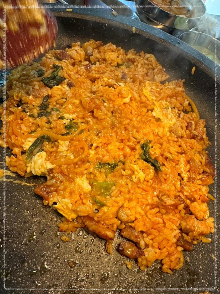 돌판김치삼겹 이미지