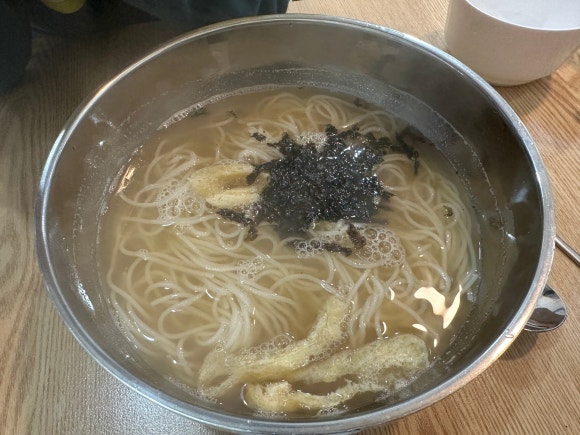 바른국수둥이네 이미지