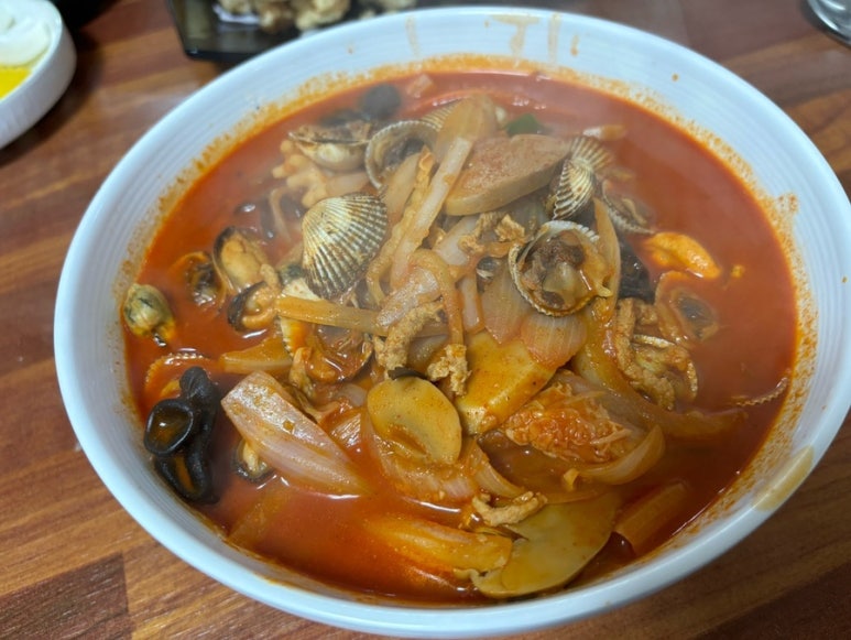 강적꼬막짬뽕 이미지