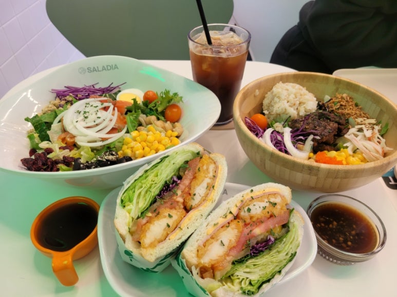 컴포즈커피 창원중앙역점 이미지