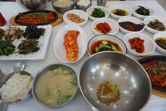 고기랑산채랑 이미지