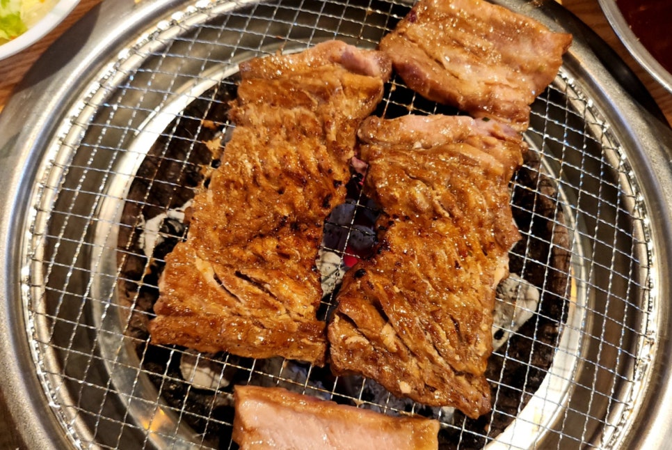 돈돈멍석숯불갈비 이미지