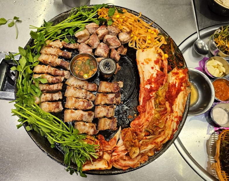 대흥솥뚜껑삼겹살 이미지