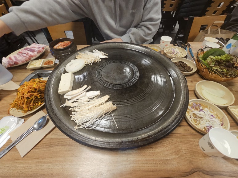 돼지꿈꾸던날 이미지