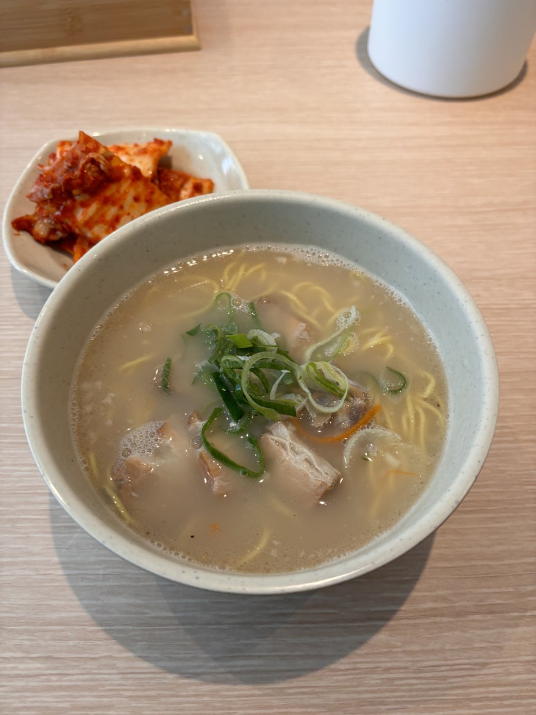 이씨칼국수 이미지