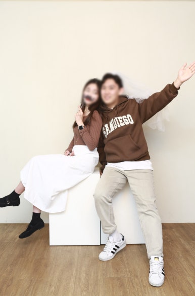 홍대합정셀프사진관데이트코스흑백공간 이미지