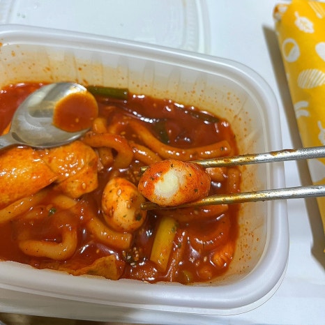 까망김밥 빨강떡볶이 이미지