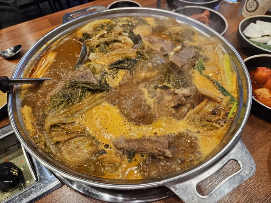 본가감자탕 이미지