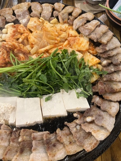 무쇠김치삼겹 이미지