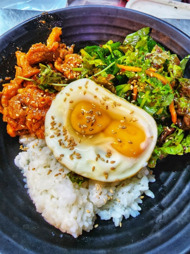 육덮밥 이미지