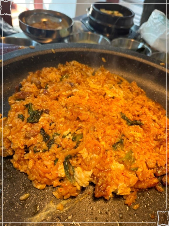 돌판김치삼겹 이미지
