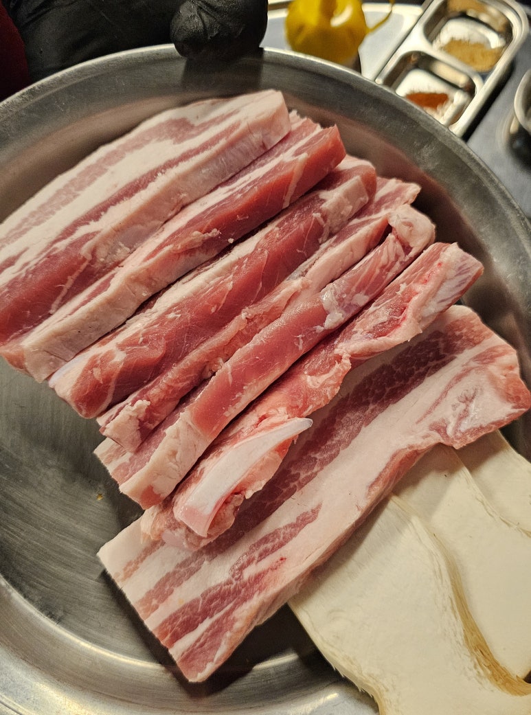 교대솥삼구 이미지