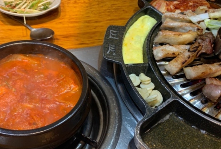 일월칼국수 이미지