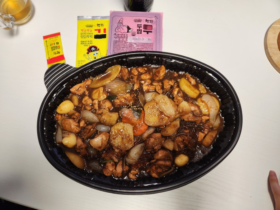 두마리찜닭두찜대전 이미지