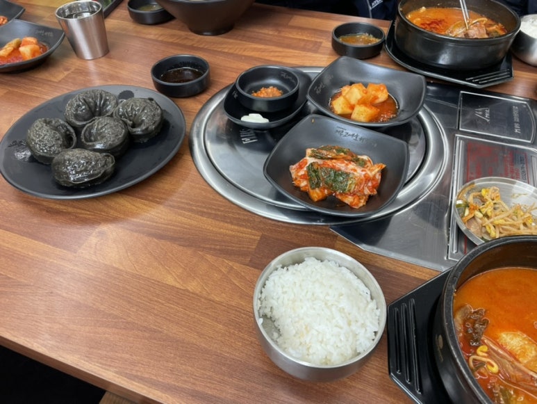 제주흑돼지왕만두 이미지