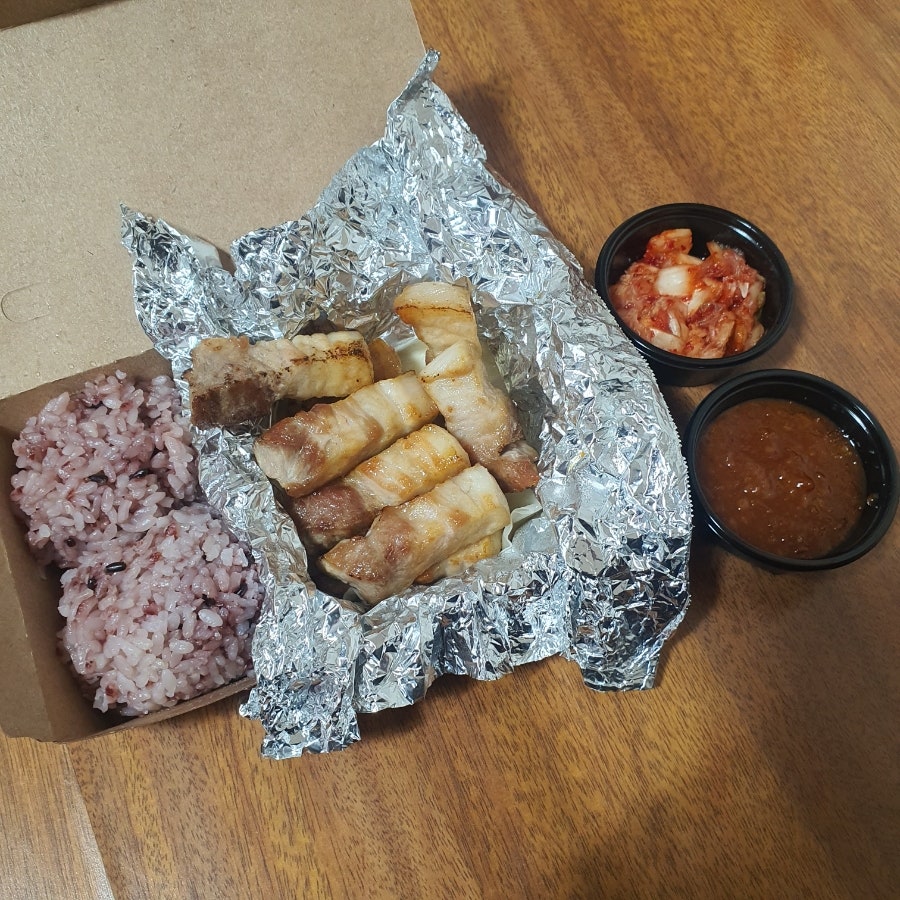꿀꿀돈돈 이미지