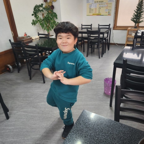 짬스형 이미지