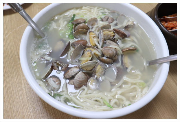 온천칼국수 이미지