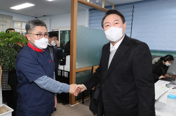 네모선장 이미지