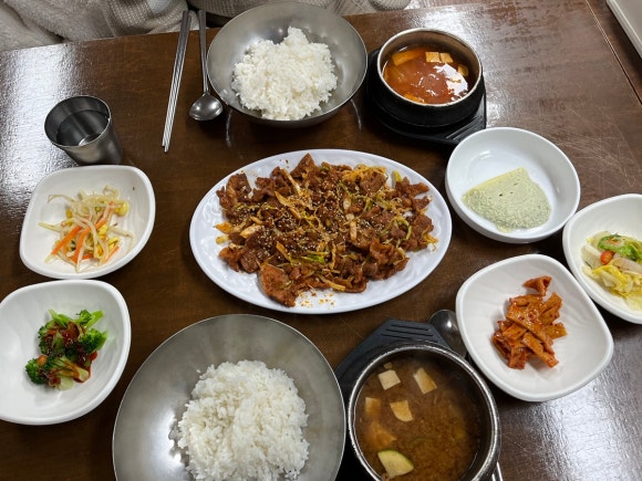 할매보리밥 이미지